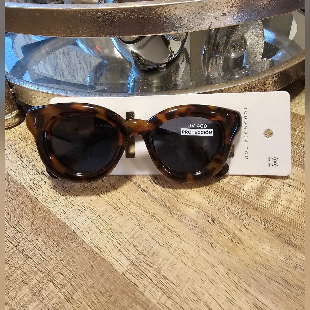 Todomoda Sunglasses with Tortoiseshell Pattern, UV 400, NWT